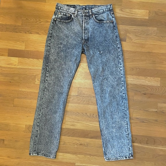 80s STONEWASHED LEVI’S JEANS 32x32 RIPPED VINTAGE WASH WOMENS MEN DENIM - Picture 4 of 4